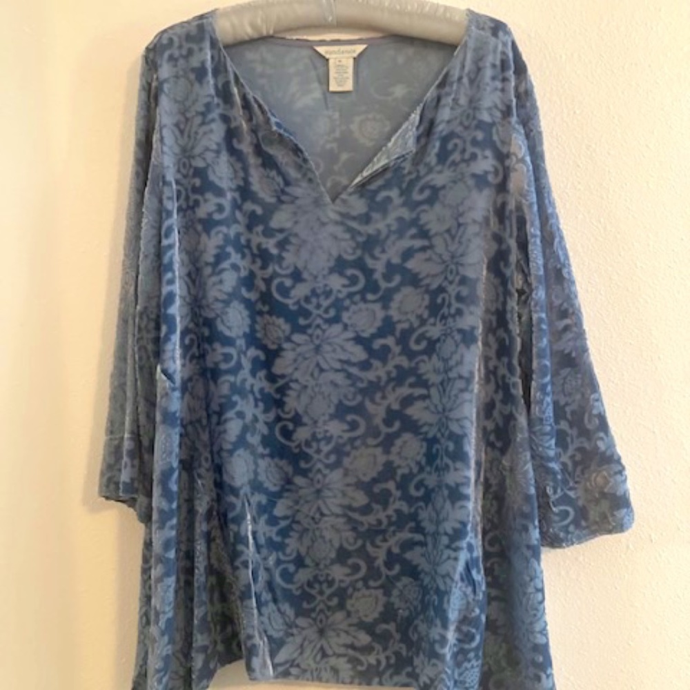 Sundance blue top